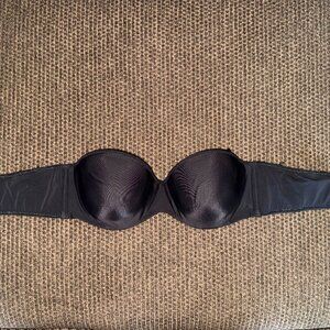 Lilyette Size 34B Black Strapless Bra, Excellent condition